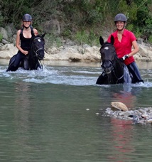 Florence vacances cheval gite avec piscine